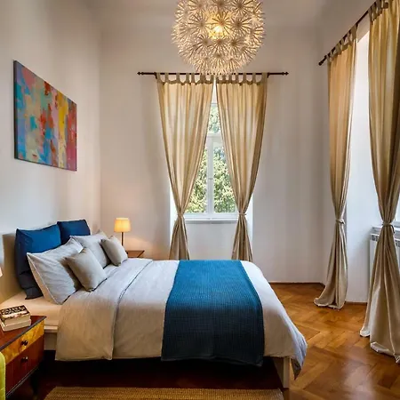 Amphitheatre Premium With Seaview